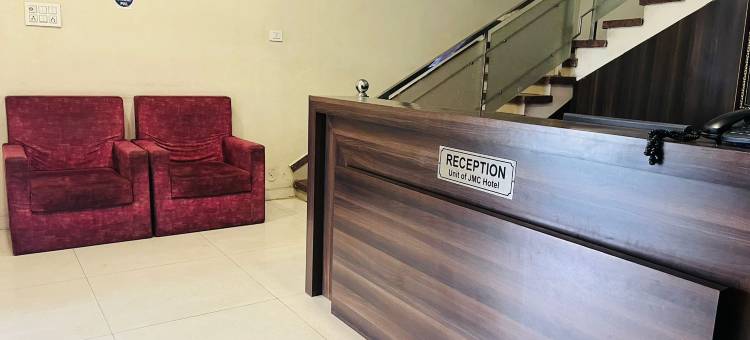 Jmc Hotel Lavish图片