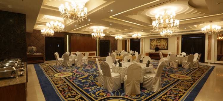 贾朗达尔温德姆华美达安可酒店(Ramada Encore by Wyndham Jalandhar)图片
