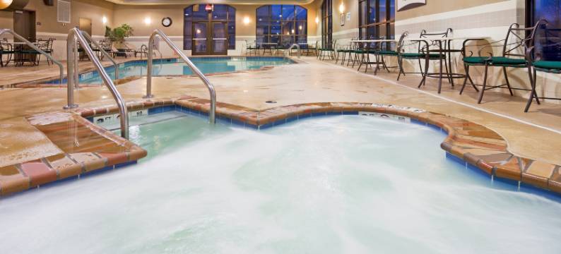 Staybridge Suites 密尔沃基机场南(Staybridge Suites MILWAUKEE AIRPORT SOUTH by IHG)图片