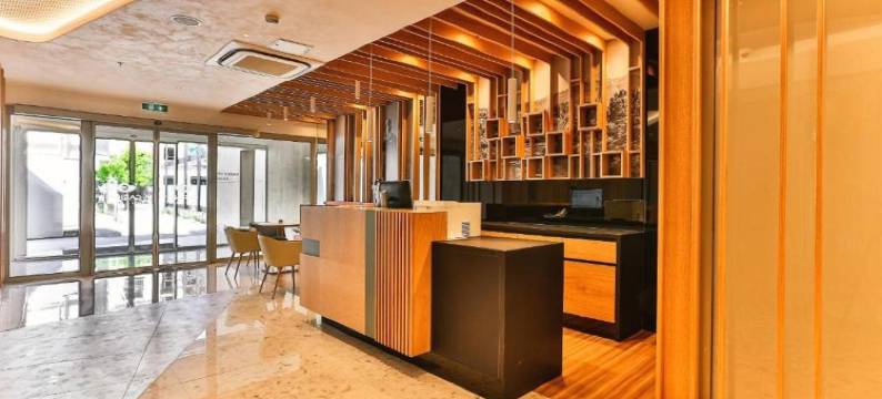 Carine Hotel Centar图片