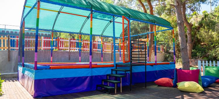 库萨达斯温德姆华美达度假村(Ramada Resort by Wyndham Kusadasi)图片