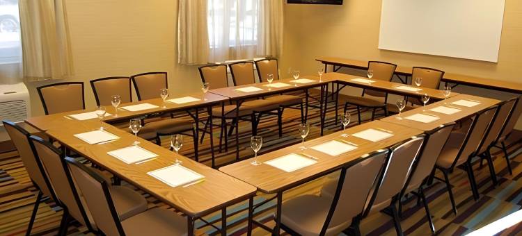 门多西诺县尤凯亚万枫酒店(Fairfield Inn & Suites Ukiah Mendocino County)图片