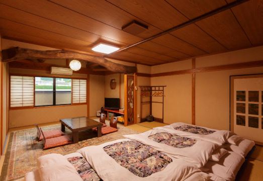 Yufuin Ryokan Nogiku Hotel Overview