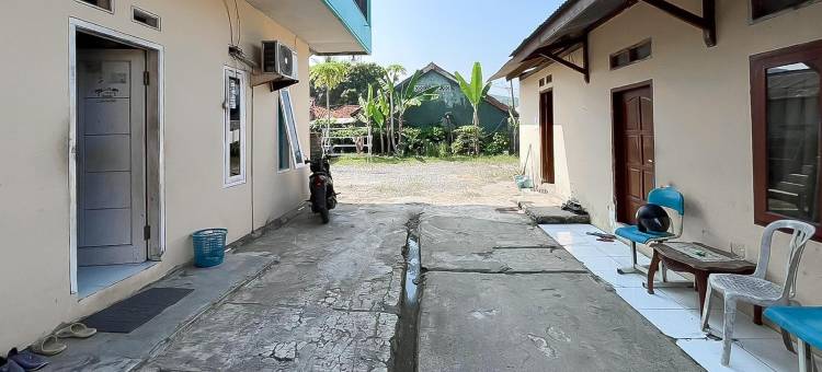 RedDoorz at Penginapan Bunda图片