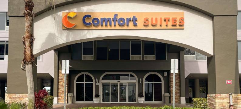 克利尔沃特-但尼丁舒适套房酒店(Comfort Suites Clearwater - Dunedin)图片