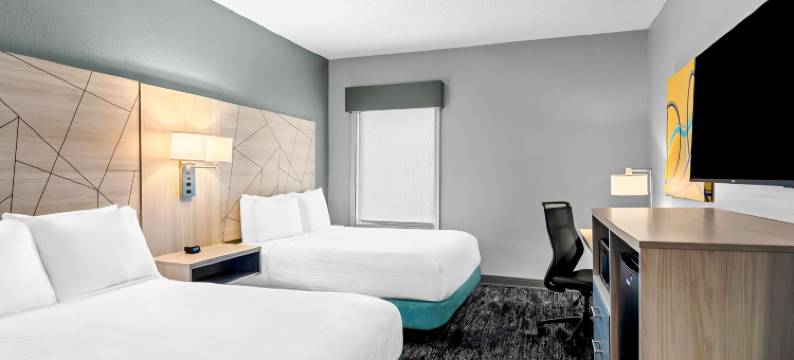 贝斯特韦斯特多斯韦尔酒店(Days Inn by Wyndham Doswell at the Park)图片