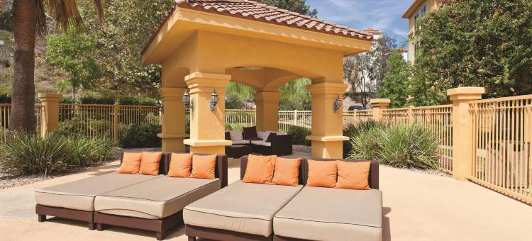圣塔克拉里塔拉昆塔温德姆套房酒店(La Quinta Inn & Suites by Wyndham Santa Clarita - Valencia)图片
