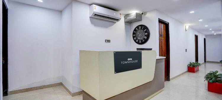 Fabhotel Prime Emporio 别墅 By Sbg(Townhouse Status by Sbg Near Anand Vihar Vaishali Metro Station)图片