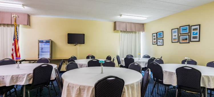 安德鲁斯联合基地舒适酒店(Comfort Inn at Joint Base Andrews)图片