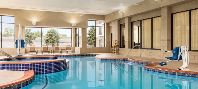 智选假日套房酒店印第安纳波利斯(Holiday Inn Express & Suites Indianapolis W - Airport Area)图片