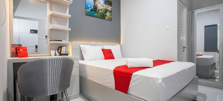 红多兹Plus酒店-近玛琅国立理工学院(RedDoorz Plus Near Politeknik Negeri Malang)图片