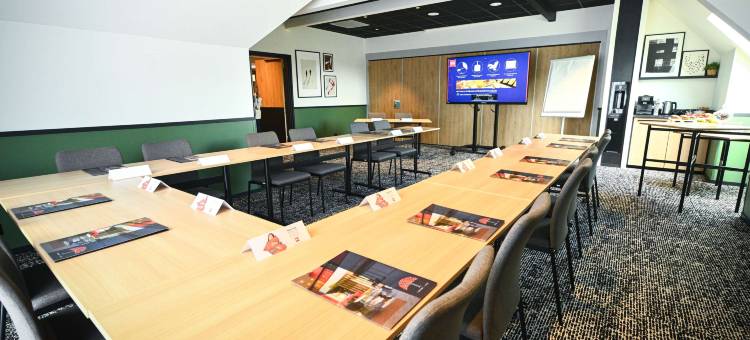 博纳红酒农场宜必思酒店(Ibis Beaune la Ferme Aux Vins)图片