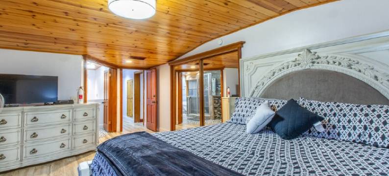 Perfect for Family Gatherings: Lakeside Beauty - 6Bdrm with Pool & Spa图片