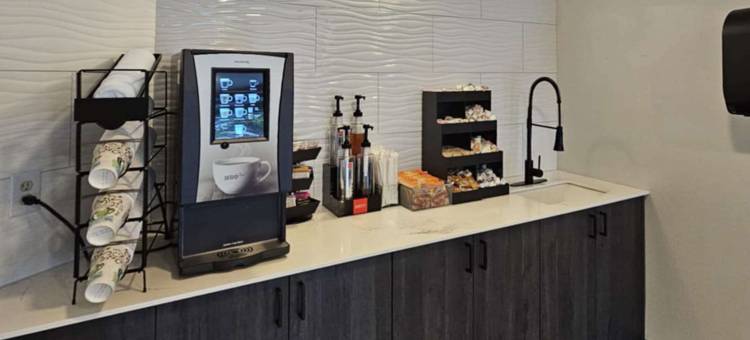 埃奇沃特套房酒店-傲途格精选酒店(Edgewater Inn and Suites, Ascend Hotel Collection)图片