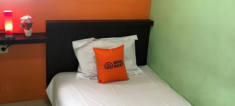 库尔科斯特伊斯兰酒店-近屯军岸广场2号(KoolKost Syariah Near Tunjungan Plaza 2)图片