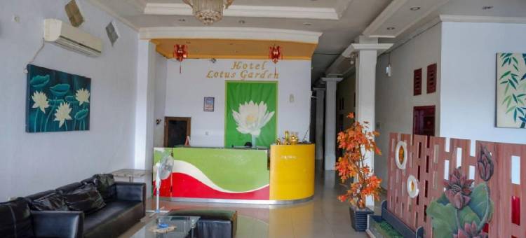 红多兹@布拉沃潘泰卡玛利巴务巴务酒店(RedDoorz @ Hotel Bravo Pantai Kamali Bau Bau)图片