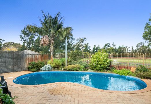 Coranda Lodge Hotel Overview