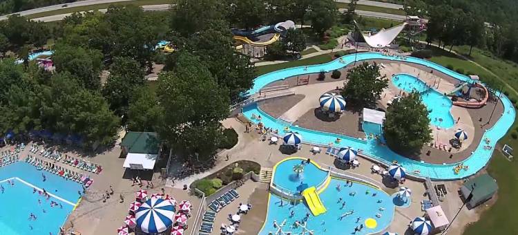 Indoor Pool and Scenic Lake Views - Stunning Treetop Retreat图片