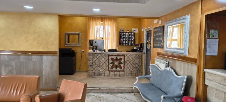 科洛塞奥科尔佛罗酒店(Hotel Colosseo Colleferro)图片