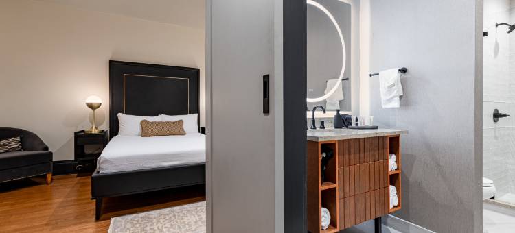 梅费尔两卧室公寓 | Canal Street景观，距波旁街2个街区(2BR Canal St View 2 Blocks to Bourbon St | The Mayfair)图片