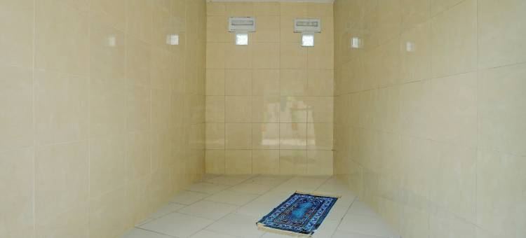 印度尼西亚SPOT ON 93149 Karman's Sari 1家庭式清真酒店(Spot on 93149 Karman's Sari 1 Homestay Syariah)图片