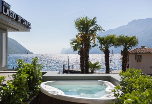 Hotel Lago di GardaHotel Overview