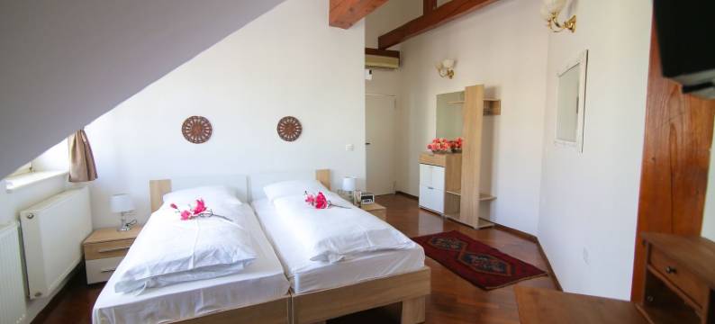 卡特卡维拉饭店(Hotel Vila Katrca)图片