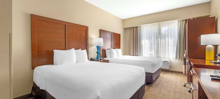 温哥华购物中心附近舒适套房酒店(Comfort Suites Near Vancouver Mall)图片