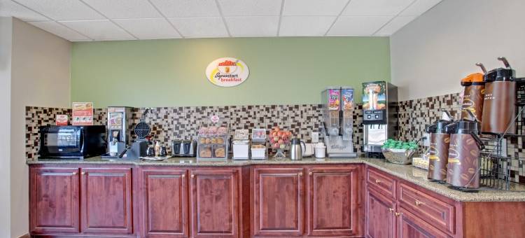 诺克斯维尔东温德姆速8酒店(Super 8 by Wyndham Knoxville East)图片