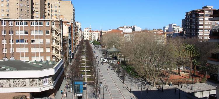 希洪中心贝戈尼亚住宿加早餐酒店(B&B HOTEL Gijón Centro Begoña)图片