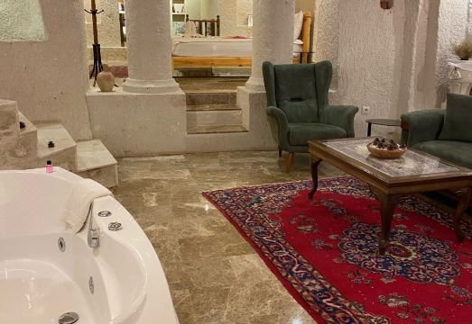 Abu Hayat Cave Suites Hotel Overview