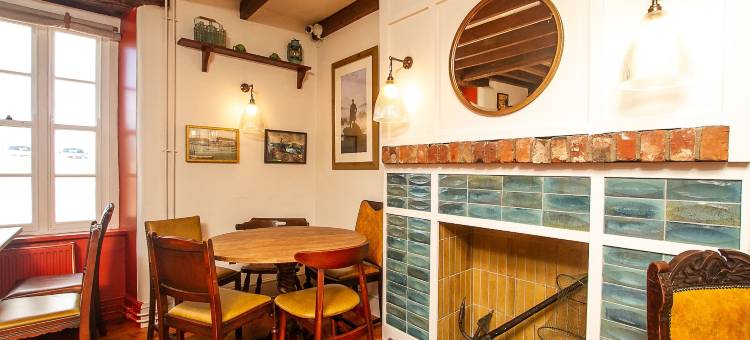 西湾酒店(The West Bay Hotel)图片