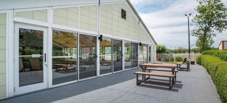 卡尔顿贝斯特韦斯特套房酒店(Best Western Plus Carlton Suites)图片