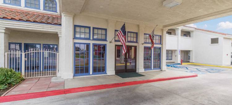 赫米特6号汽车旅馆(Motel 6 Hemet, CA)图片