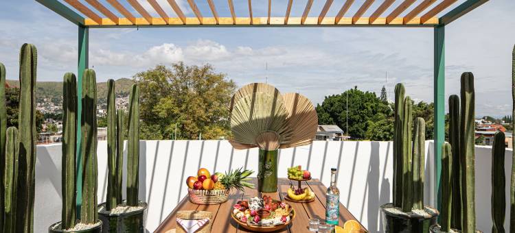 屋顶热水浴缸别墅中的三层5卧室(Rooftop Hot Tub! 3 Levels, 5Bedroom in Villa Noria)图片