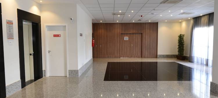 伊塔佩米林河畔卡舒埃鲁简易酒店 - 大西洋(Easy Hotel Cachoeiro de Itapemirim by Atlantica)图片