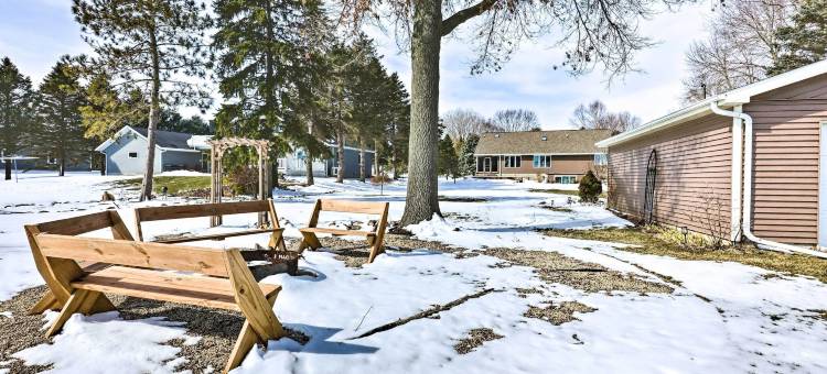 带火坑和码头的比弗湖度假胜地！(Beaver DAM Lake Retreat w/ Fire Pit & Dock!)图片
