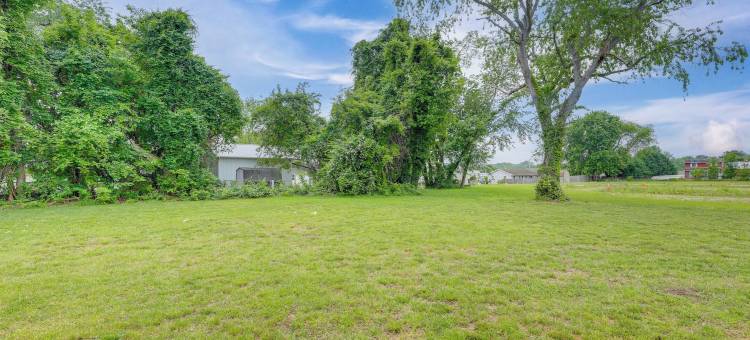 阳光明媚的米尔福德联排别墅距离Riverwalk <2英里！(Sunlit Milford Townhome < 2 Mi to Riverwalk!)图片