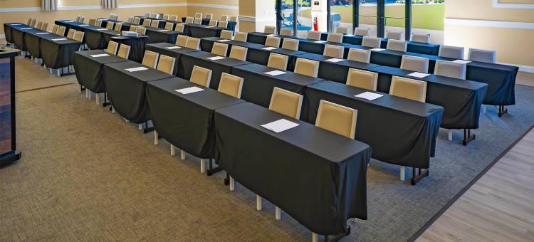 Embassy Suites by Hilton Orlando Sunset Walk图片