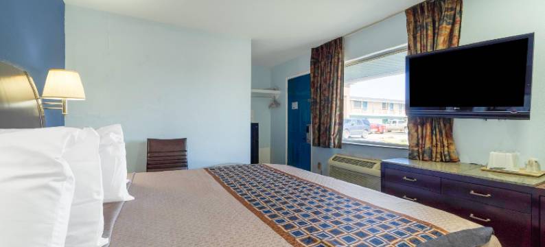 豪华旅馆汽车旅馆 OYO 大草原州际公路30号(Deluxe Inn Motel By Oyo Grand Prairie Interstate 30)图片