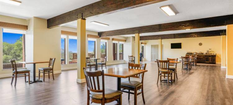 科特斯温德姆呗盟酒店(Baymont by Wyndham Cortez)图片