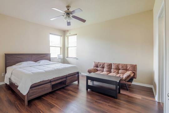 The Gateway; Lovely 3-bedroom house with sleeping area in Houston