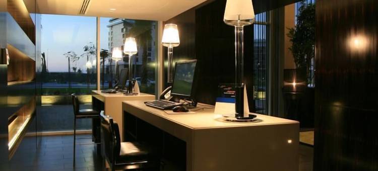 亚斯岛广场洲际环岛酒店(Yas Plaza Circuit by IHG)图片