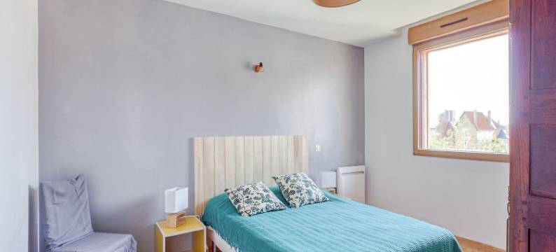 Pleasant Cottage in Challerange图片