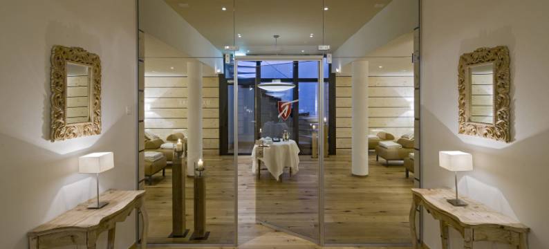 瑞士阿尔卑斯山奥安林酒店(Swiss Alpine Hotel Allalin)图片