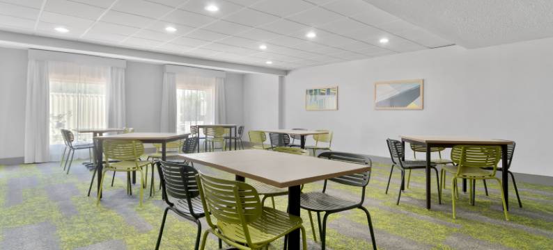 大草原城希尔顿 Spark 酒店(Spark by Hilton Grand Prairie)图片