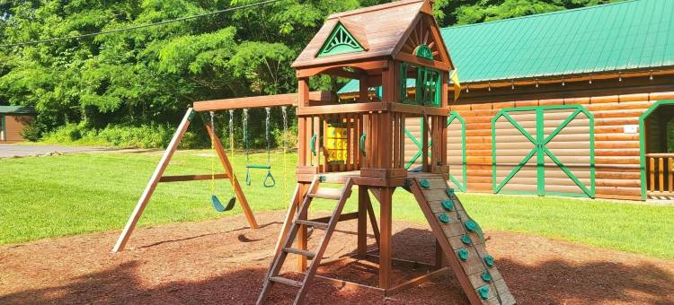 山坡藏身处3卧室小木屋由RedAwning提供(Hillside Hideaway 3 Bedroom Cabin by RedAwning)图片