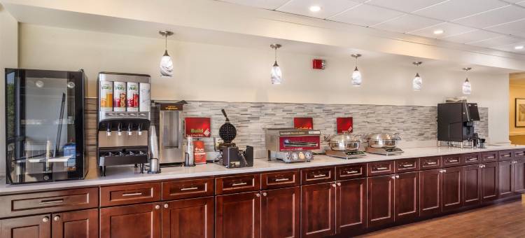 麦迪逊贝斯特韦斯特优质酒店(Best Western Plus Madison Inn)图片