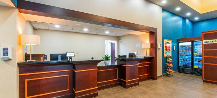 的舒适酒店和套房(Comfort Inn & Suites)图片