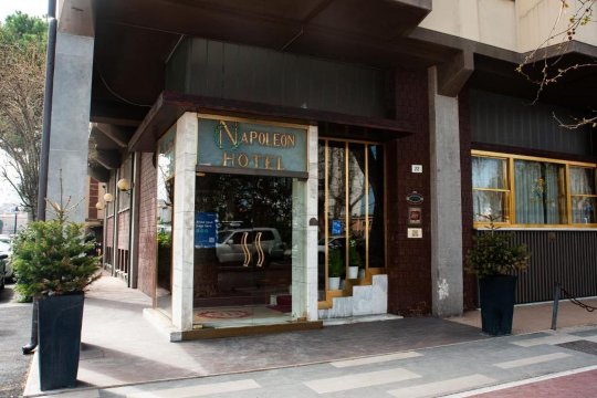 Hotel NapoleonHotel Overview